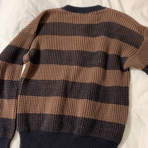 Crew neck - Picture 2 of 2